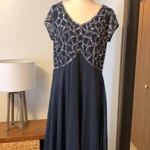 beautiful J Kara beaded gown size 14, mother of the bride